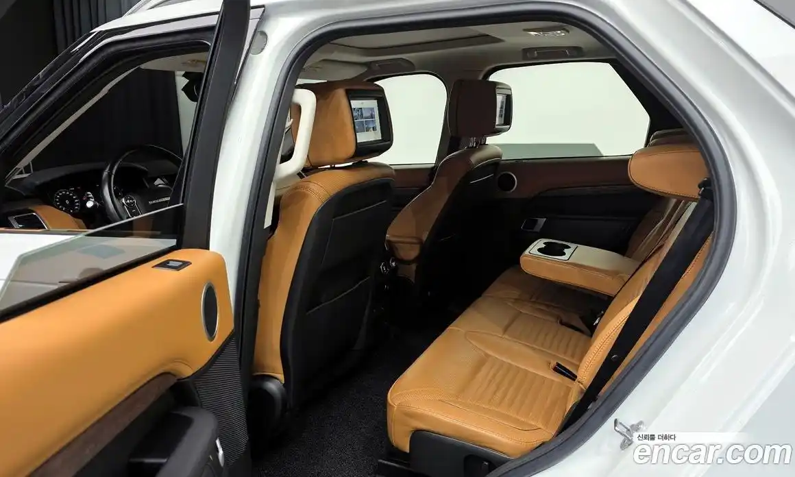 Land Rover Discovery 2018 3.0 Автомат в Москве № 766144, фото 20