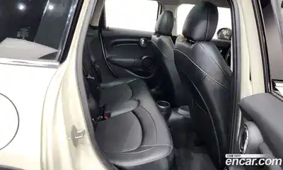 Mini Cooper 2018 1.5 Автомат в Москве № 766270, миниатюра 12