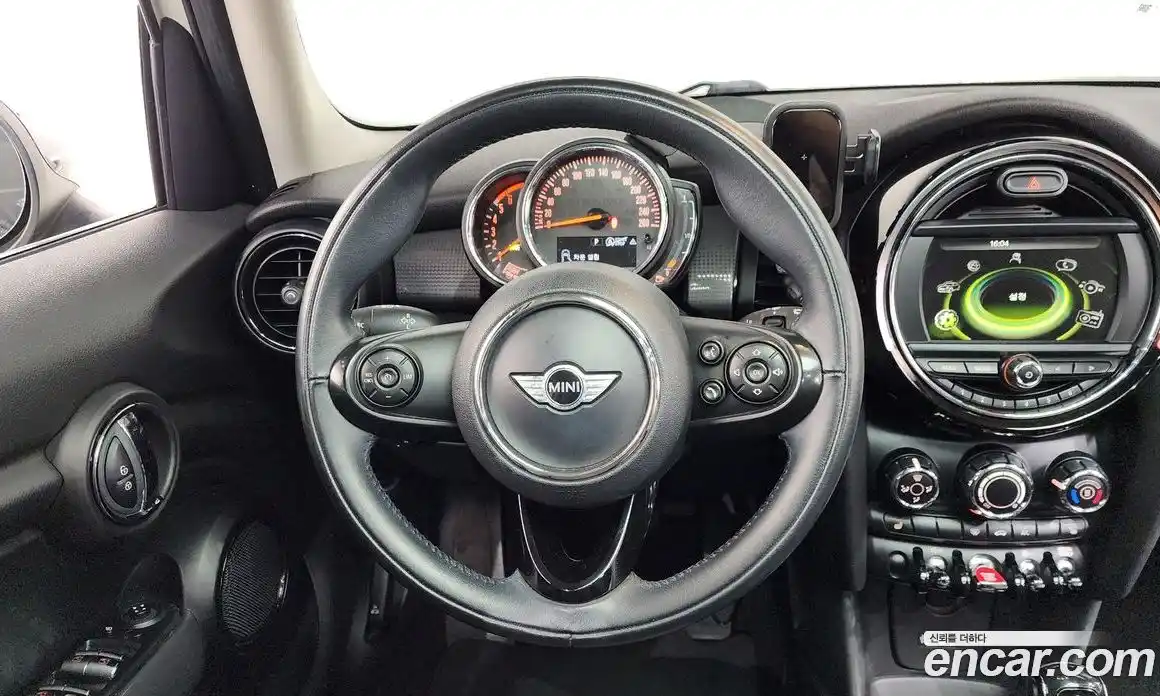 Mini Cooper 2018 1.5 Автомат в Москве № 766270, фото 13