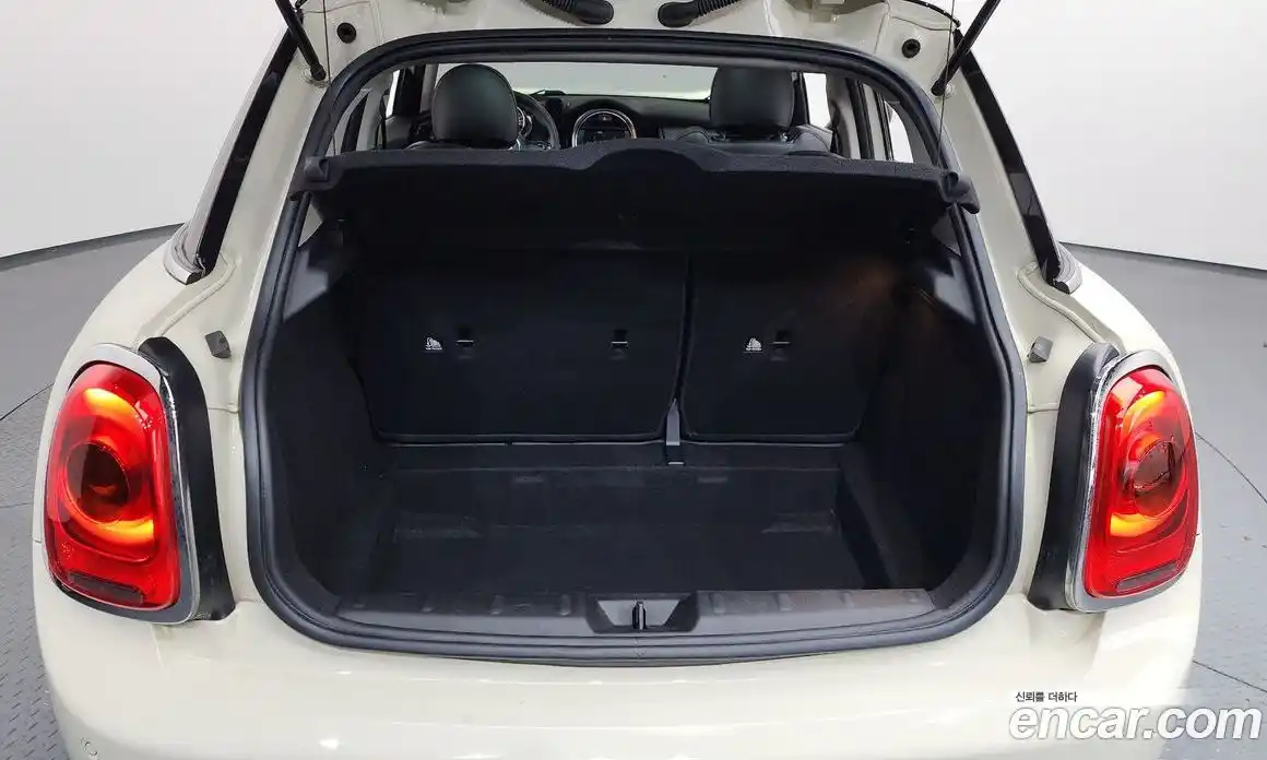 Mini Cooper 2018 1.5 Автомат в Москве № 766270, фото 20