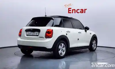 Mini Cooper 2018 1.5 Автомат в Москве № 766270, миниатюра 2