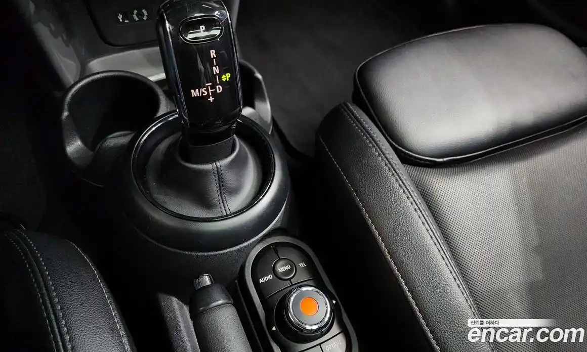 Mini Cooper 2018 1.5 Автомат в Москве № 766270, фото 9