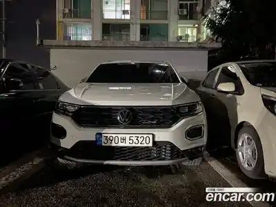 Volkswagen T-Roc 2021 2.0 Автомат в Москве № 767262, миниатюра 2