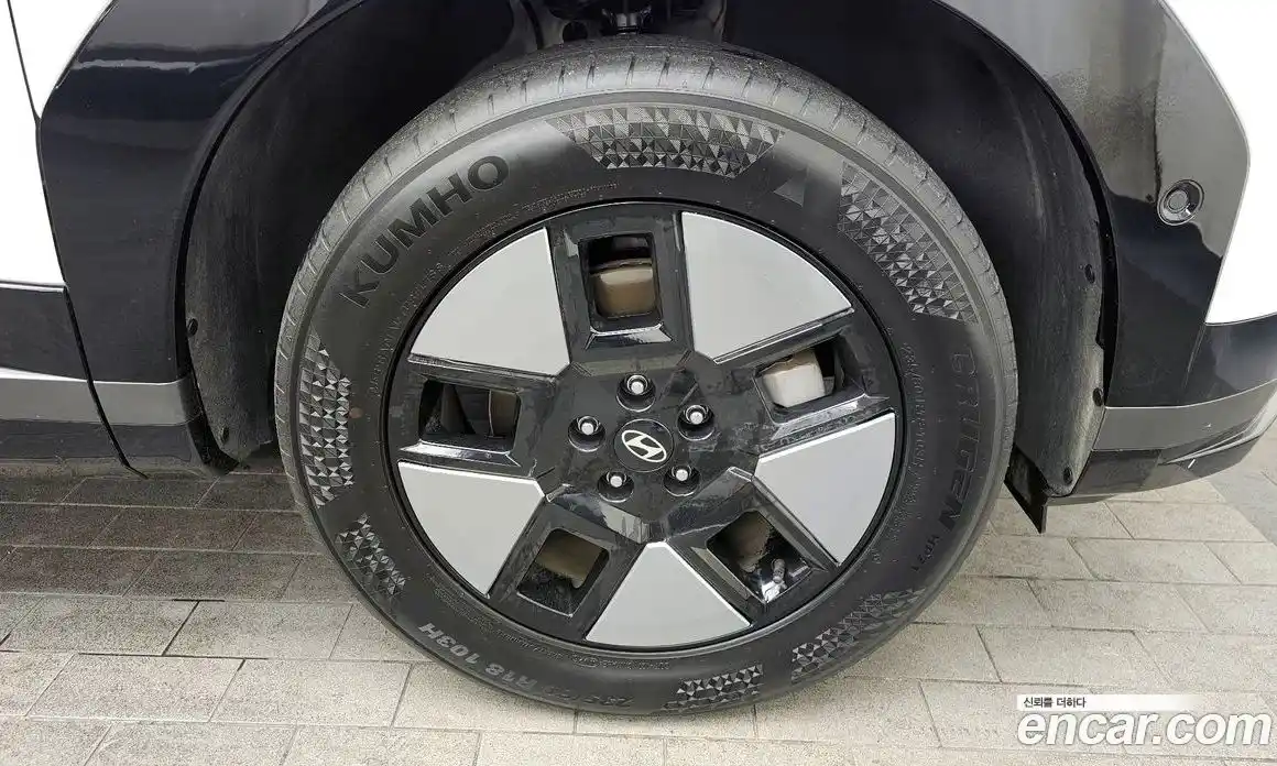 Hyundai Santa Fe 2023 1.6 Автомат в Москве № 112001, фото 5