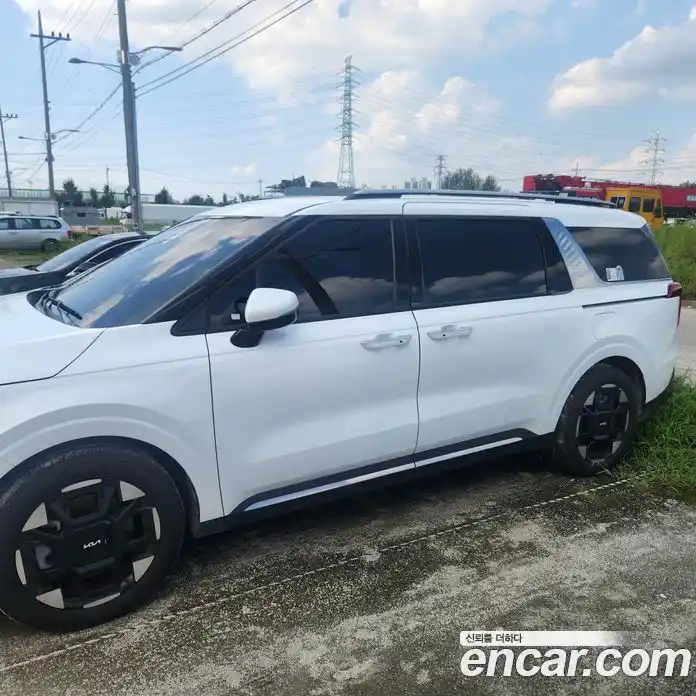 Kia Canival 2025 3.5 Автомат в Москве № 120076, фото 3