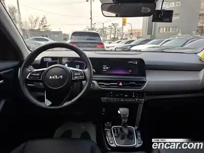 Kia Seltos 2024 1.6 Автомат в Москве № 123962, миниатюра 6