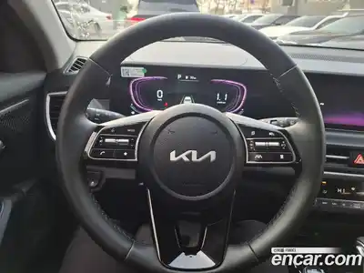 Kia Seltos 2024 1.6 Автомат в Москве № 123962, миниатюра 7