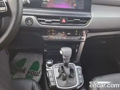 Kia Seltos 2024 1.6 Автомат в Москве № 123962, миниатюра 9