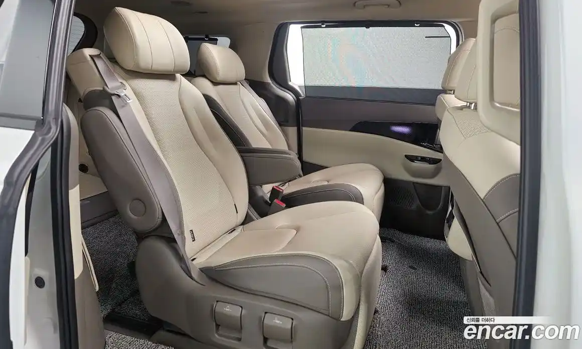 Kia Canival 2023 2.2 Автомат в Москве № 130200, фото 12