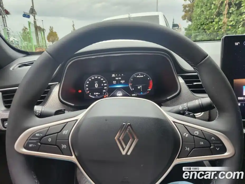 Renault Arkana 2024 1.6 Автомат в Москве № 176837, фото 8