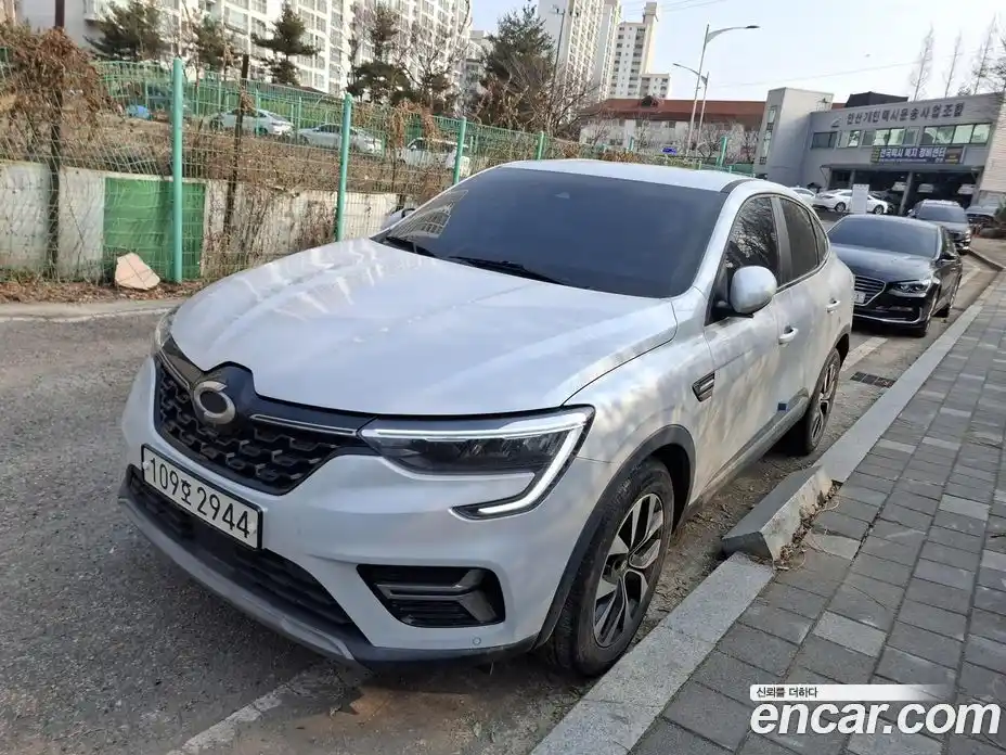 Renault XM3 2023 1.6 Автомат в Москве № 205635, фото 2