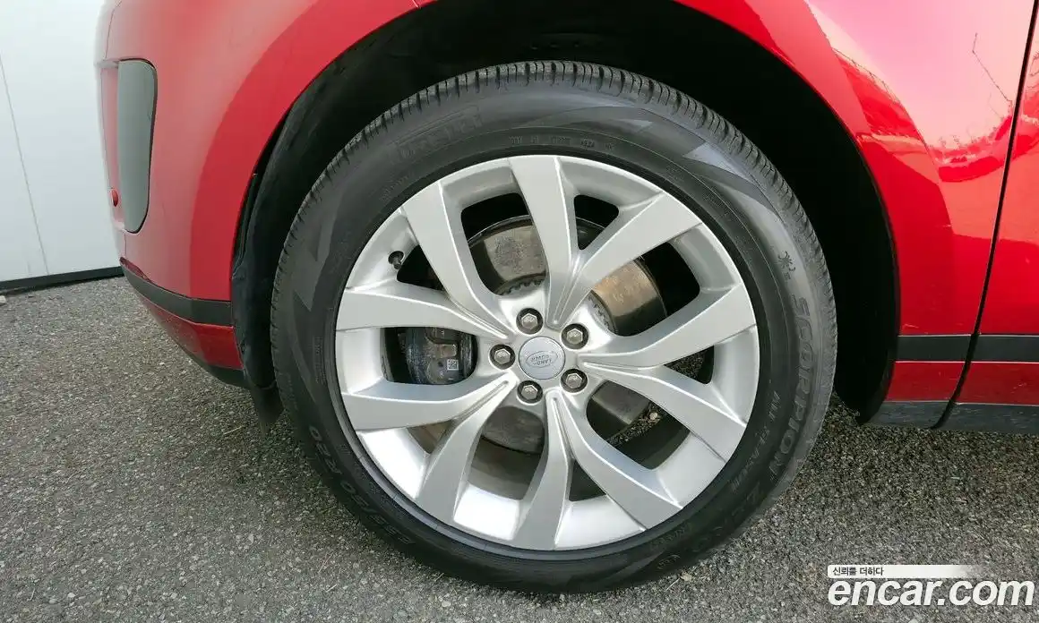 Land Rover Range-Rover Evoque 2022 2.0 Автомат в Москве № 213384, фото 5