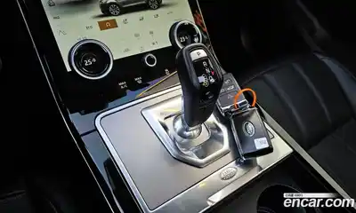 Land Rover Range-Rover Evoque 2022 2.0 Автомат в Москве № 213384, миниатюра 9