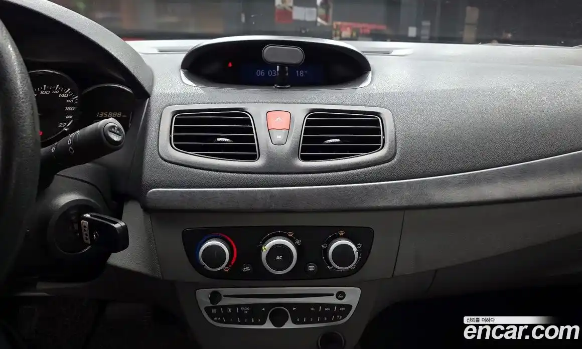 Renault SM3 2011 1.6 гидро в Москве № 226057, фото 16