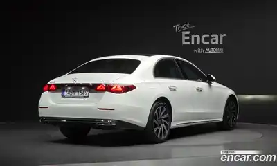 Mercedes-Benz E-Class 2025 2.0 Автомат в Москве № 238091, миниатюра 2
