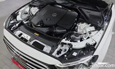 Mercedes-Benz E-Class 2025 2.0 Автомат в Москве № 238091, миниатюра 6