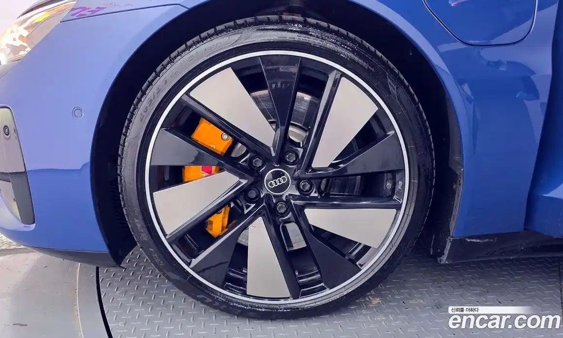 Audi e-tron GT 2022 0.1 Автомат в Москве № 343592, фото 5