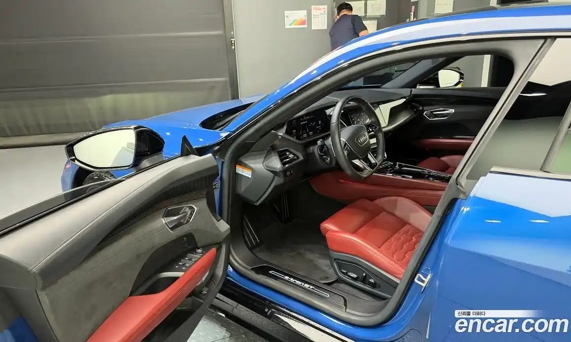 Audi e-tron GT 2022 0.1 Автомат в Москве № 343592, фото 10