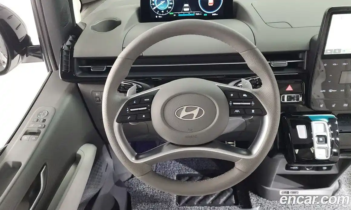 Hyundai Staria 2025 1.6 гидро в Москве № 48448, фото 12