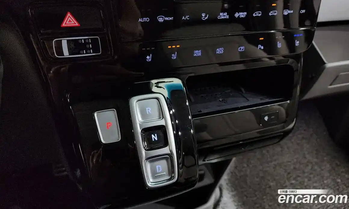 Hyundai Staria 2025 1.6 гидро в Москве № 48448, фото 8