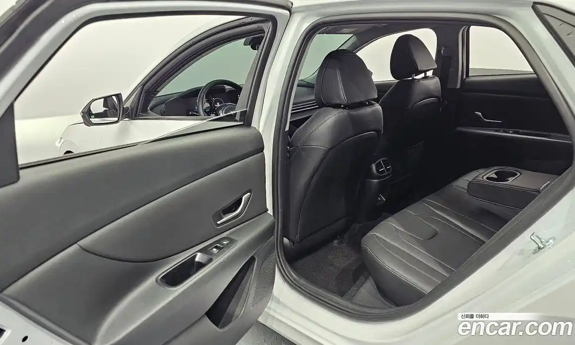 Hyundai Avante 2025 1.6 Автомат в Москве № 50064, фото 11