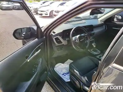 Kia Seltos 2024 1.6 Автомат в Москве № 54955, миниатюра 9