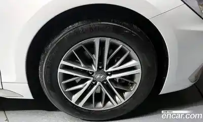 Hyundai Grandeur 2019 2.4 Автомат в Москве № 714771, миниатюра 5