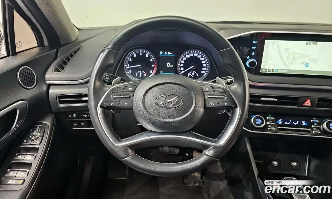 Hyundai Sonata 2023 2.0 Автомат в Москве № 714950, фото 13