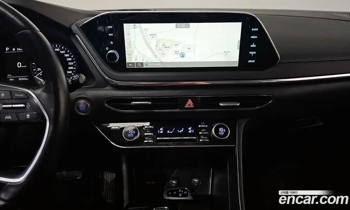 Hyundai Sonata 2023 2.0 Автомат в Москве № 714950, фото 14