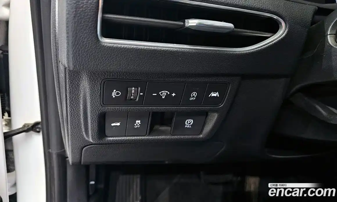 Hyundai Sonata 2023 2.0 Автомат в Москве № 714950, фото 17