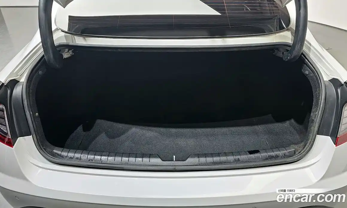 Hyundai Sonata 2023 2.0 Автомат в Москве № 714950, фото 20