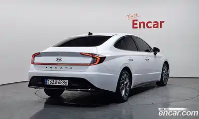 Hyundai Sonata 2023 2.0 Автомат в Москве № 714950, миниатюра 2