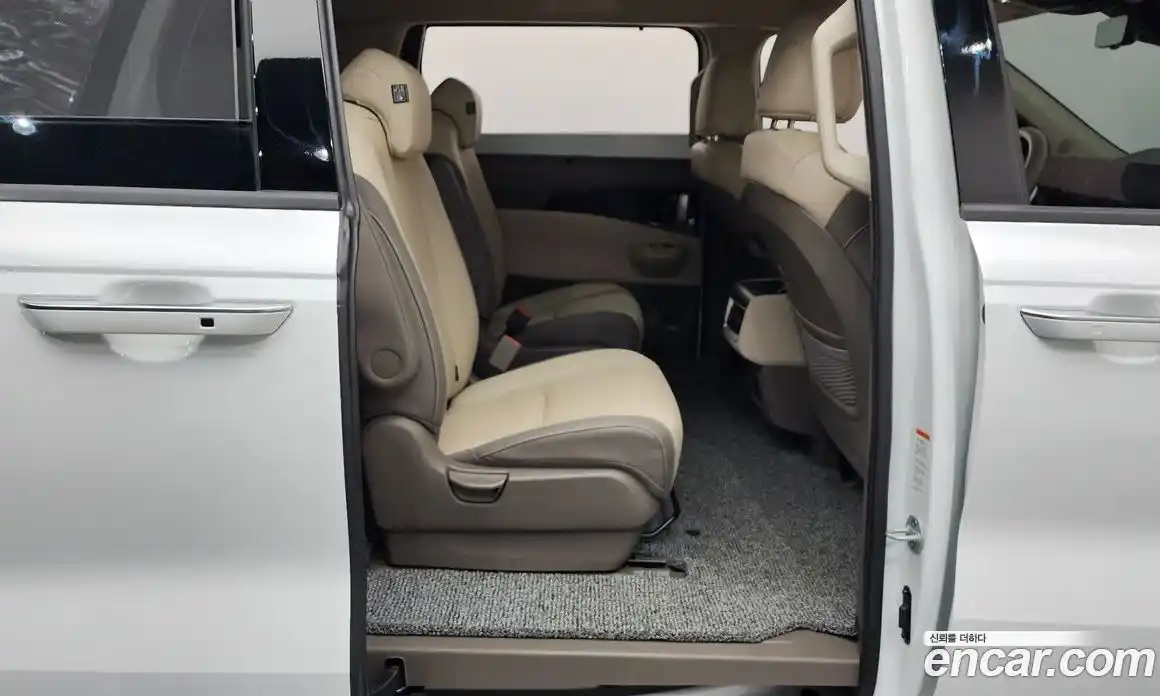 Kia Canival 2025 3.5 Автомат в Москве № 715801, фото 12