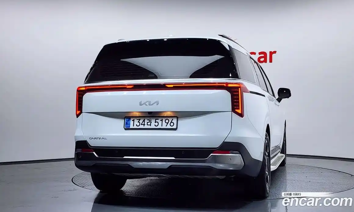 Kia Canival 2025 3.5 Автомат в Москве № 715801, фото 4