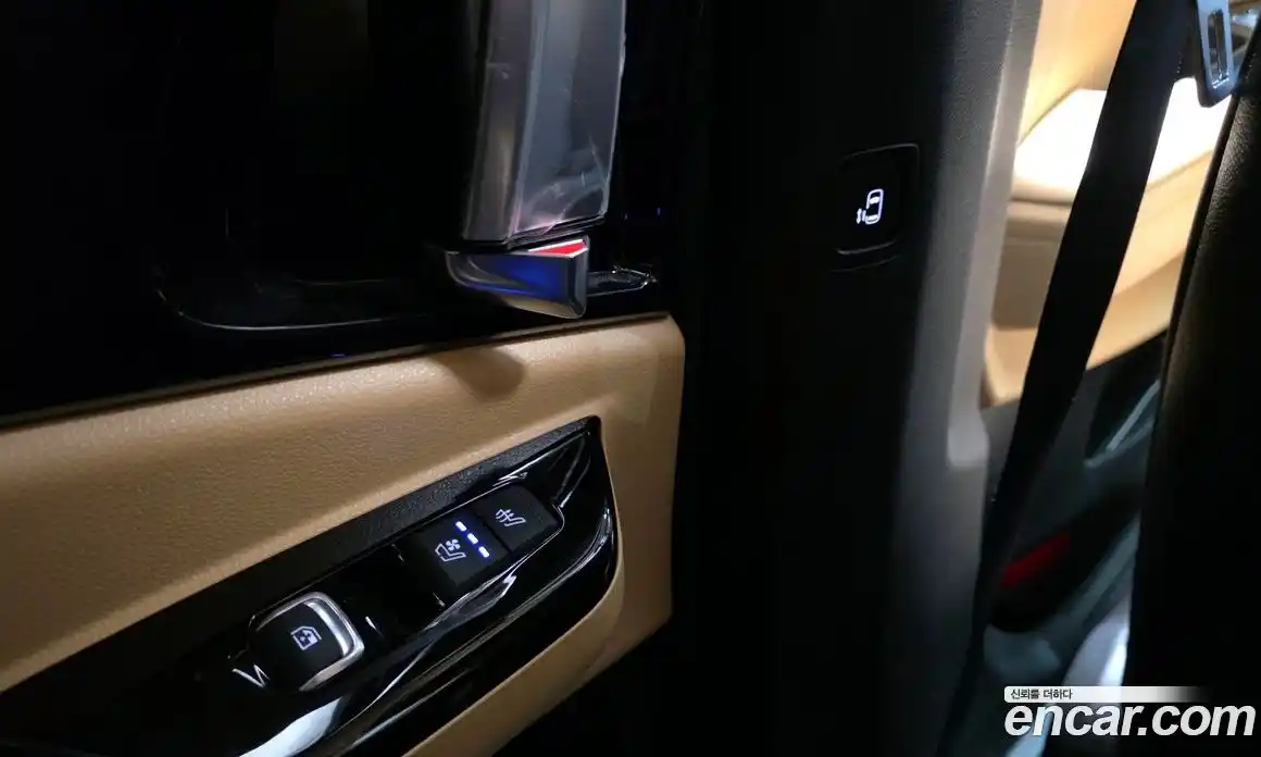 Kia Canival 2021 3.5 Автомат в Москве № 716436, фото 17