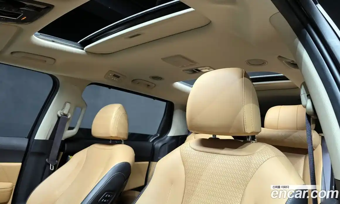 Kia Canival 2021 3.5 Автомат в Москве № 716436, фото 19