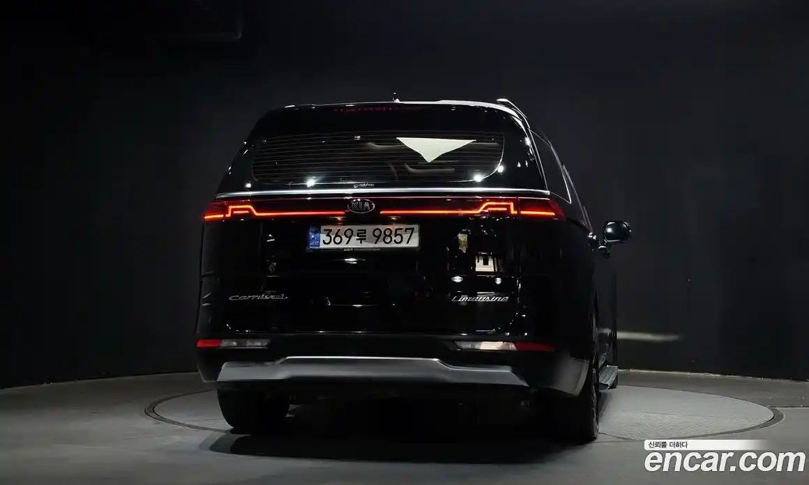 Kia Canival 2021 3.5 Автомат в Москве № 716436, фото 4