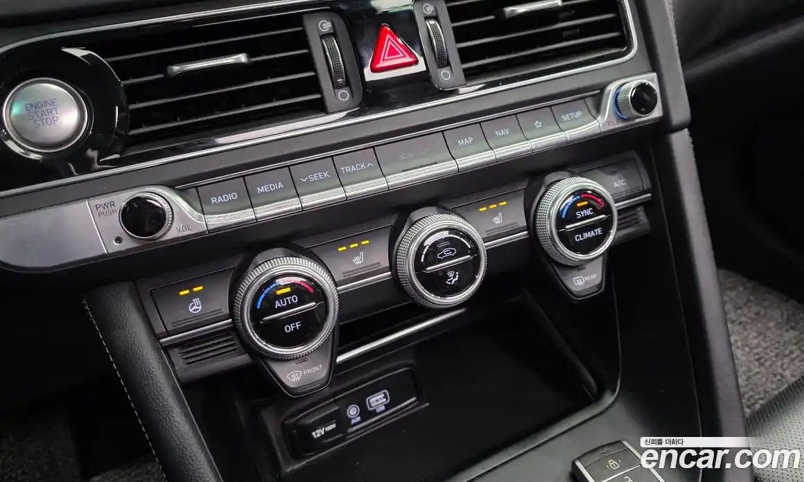 Genesis G70 2018 2.0 Автомат в Москве № 717334, фото 19