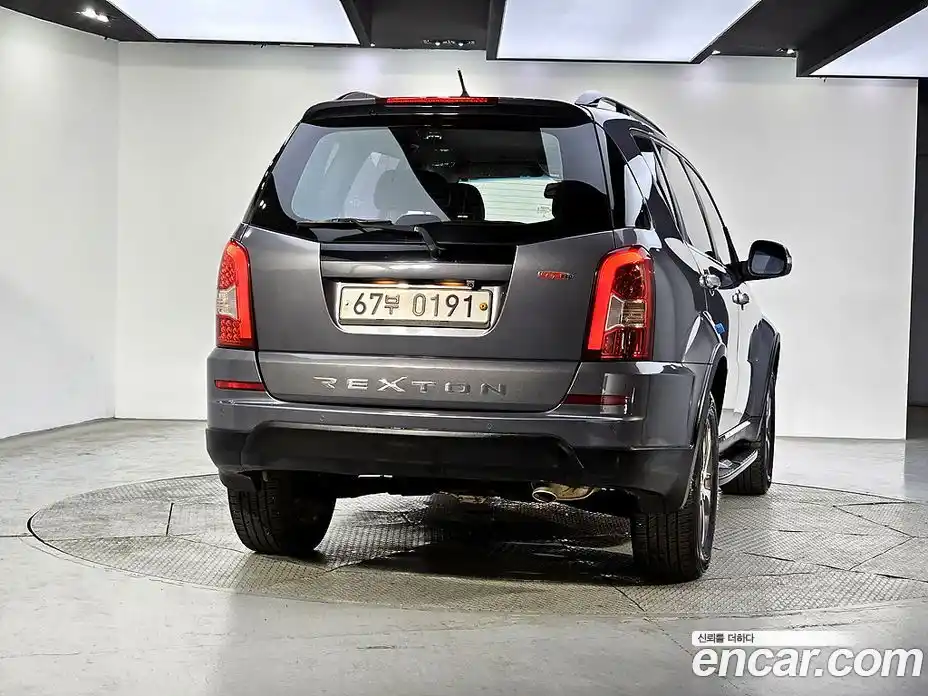 SsangYong Rexton 2016 2.2 Автомат в Москве № 718315, фото 3