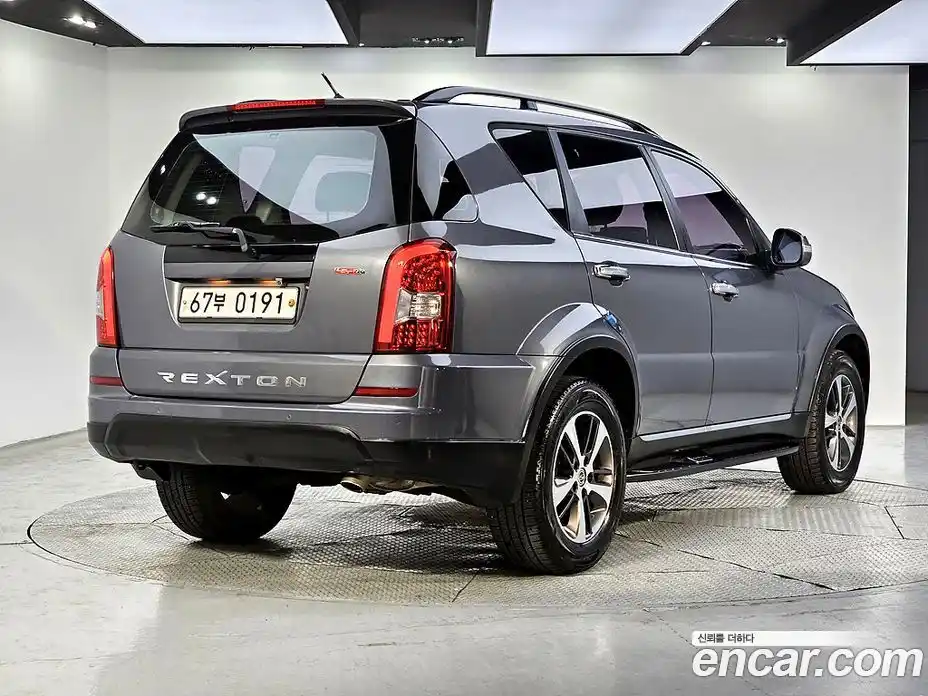 SsangYong Rexton 2016 2.2 Автомат в Москве № 718315, фото 4