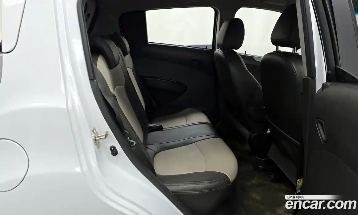 Chevrolet Spark 2012 1.0 Автомат в Москве № 718899, фото 12