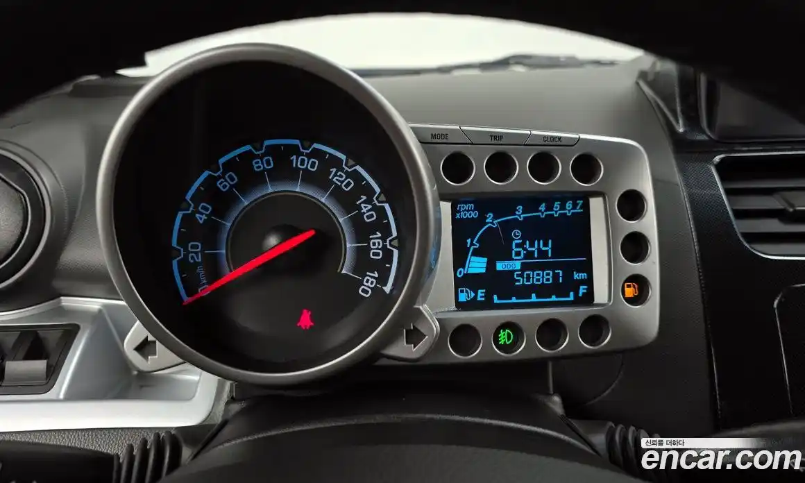 Chevrolet Spark 2012 1.0 Автомат в Москве № 718899, фото 8