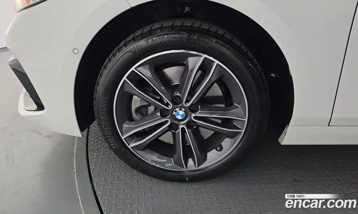 BMW 1-Series 2024 2.0 Автомат в Москве № 720377, фото 5