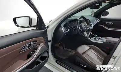 BMW 3-Series 2019 2.0 Автомат в Москве № 721312, миниатюра 10