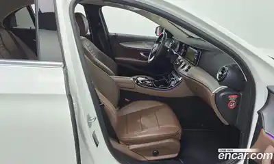 Mercedes-Benz E-Class 2018 2.0 Автомат в Москве № 722759, миниатюра 11