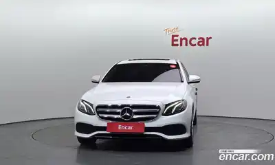 Mercedes-Benz E-Class 2018 2.0 Автомат в Москве № 722759, миниатюра 3