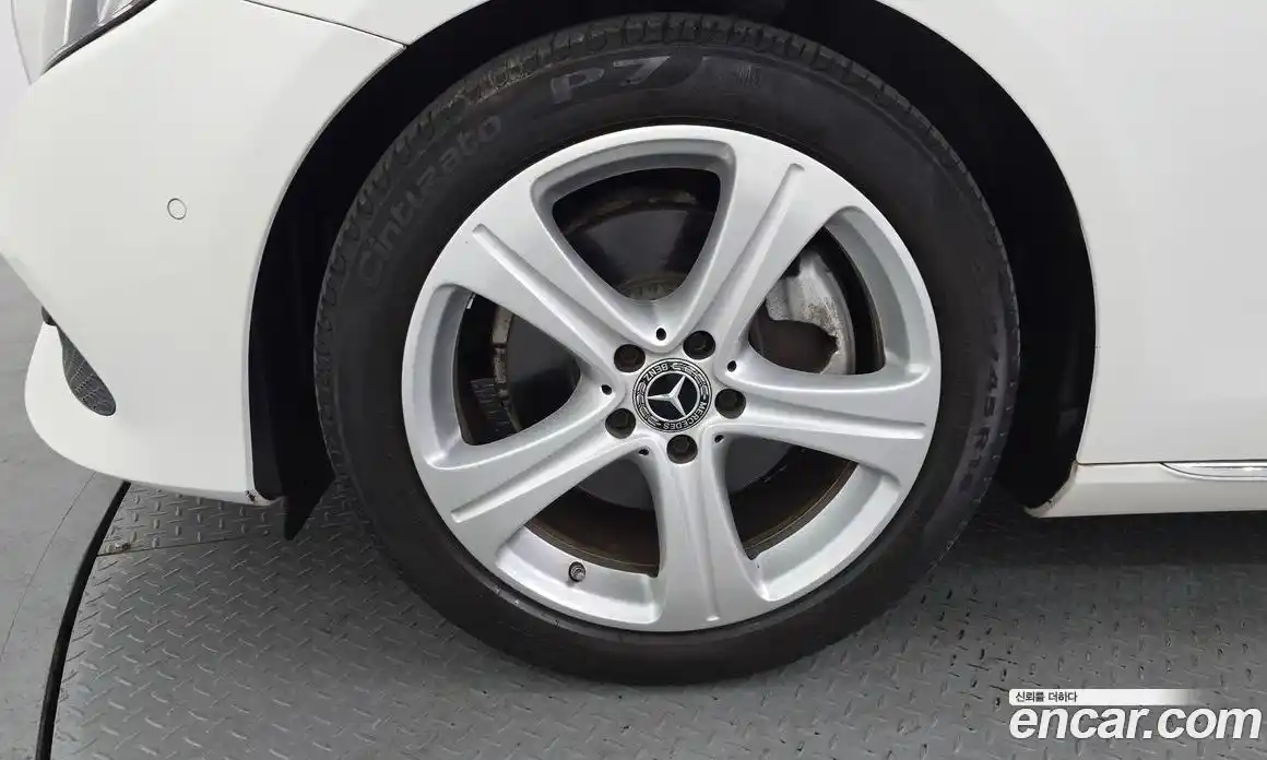 Mercedes-Benz E-Class 2018 2.0 Автомат в Москве № 722759, фото 5