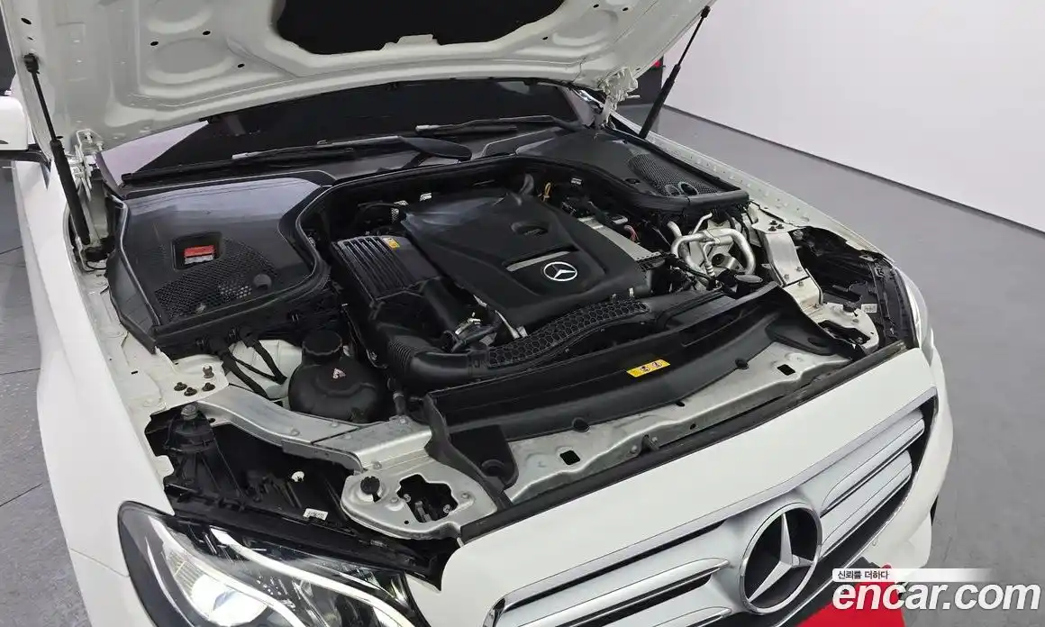 Mercedes-Benz E-Class 2018 2.0 Автомат в Москве № 722759, фото 6