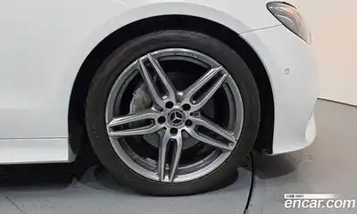 Mercedes-Benz E-Class 2018 1.9 Автомат в Москве № 722829, миниатюра 5