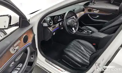 Mercedes-Benz E-Class 2017 2.0 Автомат в Москве № 722890, миниатюра 11